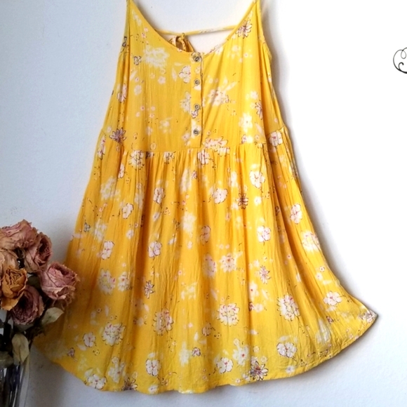 Billabong Tops - Billabong flowy babydoll skater dress/ shirt yellow w/floral print size sp